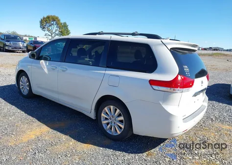2011 Toyota Sienna Limited из США, поврежденный, VIN 5TDDK3DC0BS021335